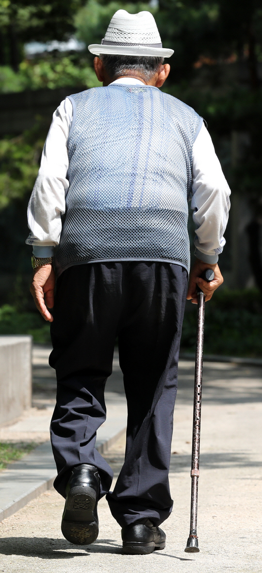 [위기의 보험산업, 혁신이 답이다]'헬스케어가 의료비 해법' 팔걷은 日...업계 요청에도 뒷짐 진 韓