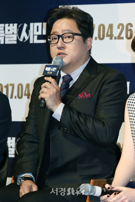 곽도원이 22일 열린 영화 ‘특별시민’ 제작보고회에서 인사말을 하고 있다.
