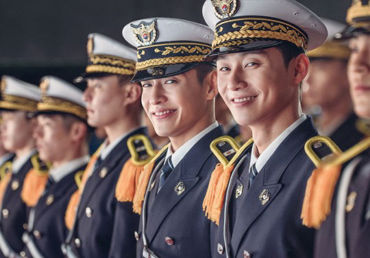 강하늘-박서준 ‘청년경찰’ 아시아 뒤흔드는 ‘제복 비주얼’ 기대감↑