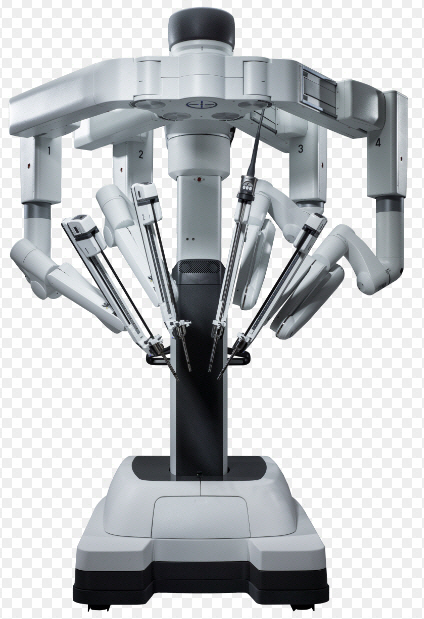 수술도구를 장착하는 로봇팔 등으로 구성된 다빈치 Xi 카트.