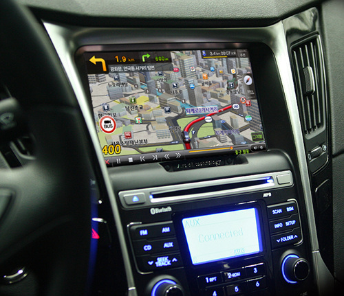 커넥티드카(Connected Car)를 위한 스마트 내비게이션 ‘아틀란 하이브리드’ 제품./사진제공=맵퍼스