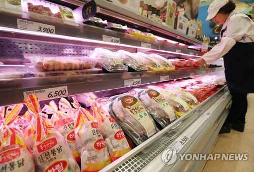 대형마트에 진열된 닭고기/출처=연합뉴스
