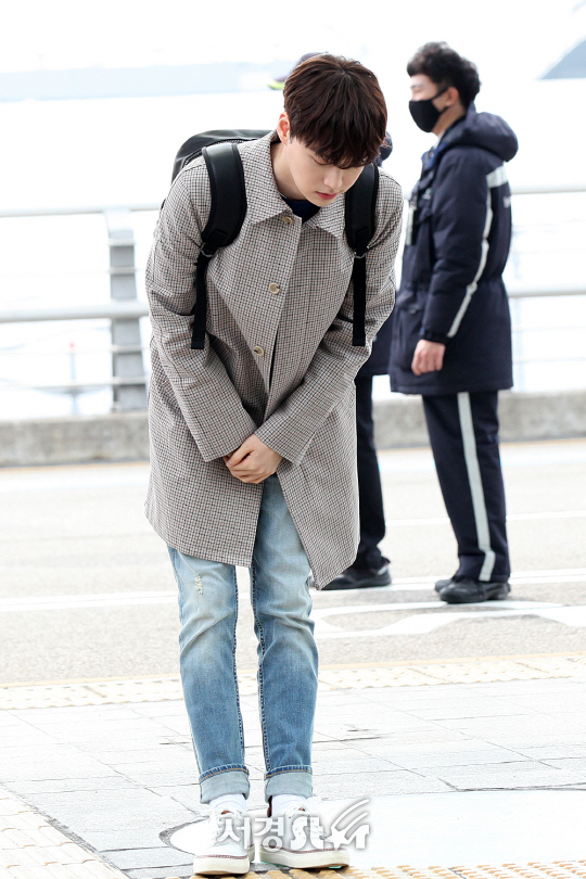 안재현, 이번엔 공손하게~ (인천공항 출국)