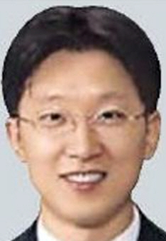 '박근혜 운명' 결정하는 강부영 판사, 과거 판결은?