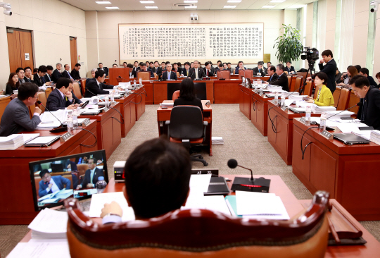 법사위, ‘조기 대선’ 인수위 설치 개정안 위헌 논란