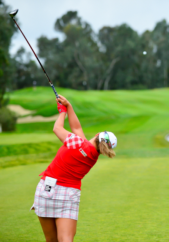 <YONHAP PHOTO-0825> CARLSBAD, USA, MAR. 26, 2017 : Ha Na Jang of South Korea tees off early during the final round at the LPGA Kia Classic Golf Tournament at The Aviara Golf Club in Carlsbad, Ca on March 26, 2017. (Editorial Use Only)  Photographer: Bruce Sherwood / PENTA PRESS/2017-03-27 08:09:11/<저작권자 ⓒ 1980-2017 ㈜연합뉴스. 무단 전재 재배포 금지.>