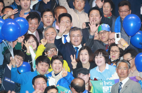 [朴 전 대통령 구속] ① 동정론 업고 '샤이 보수층' 결집...홍준표 지지율 오를 가능성