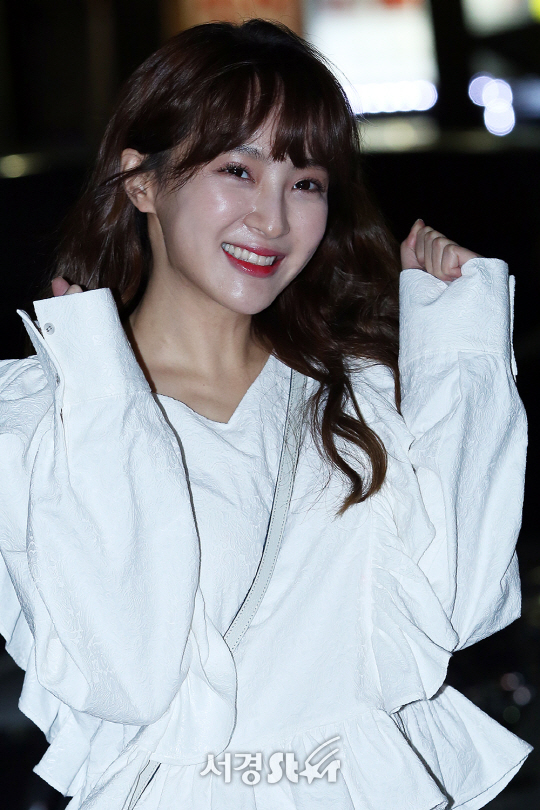 배우 정혜성이 31일 오후 서울 영등포구 여의도 모 음식점에서 열린 KBS 수목드라마 ‘김과장’ 종방연에 참석하고 있다.