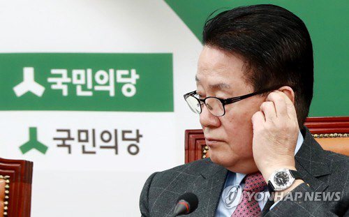 박지원 '文 네거티브에 올인, 보복 정치 확산'