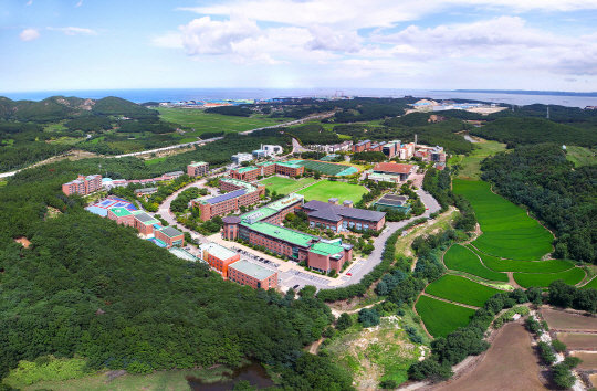 한동대학교 캠퍼스 전경.
