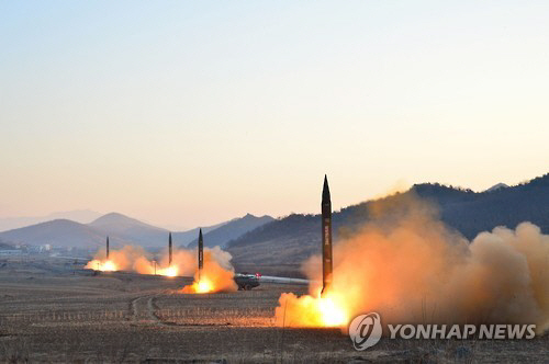 美 국방부 관계자 “북한 미사일은 스커드 ER…비행 중 추락”