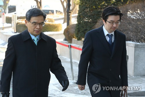 박 전 대통령 변호인 채명성, 탄핵심판 대리인단 일부와 로펌 차려