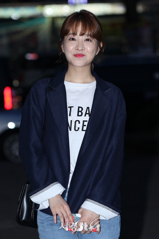 배우 박보영이 15일 여의도 한 음식점에서 열린 jtbc금토드라마 ‘힘쎈 여자 도봉순’ 종방연에 참석해 포토타임을 갖고 있다.