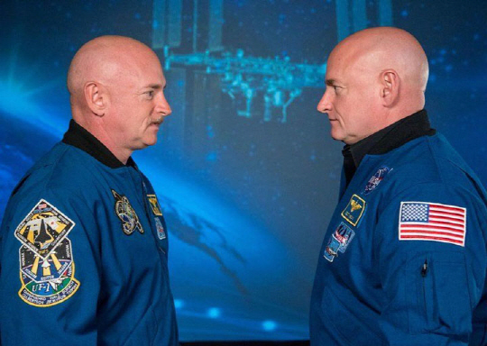스코트 켈리·마크 켈리 쌍둥이 형제는 NASA가 진행하는 최초의 쌍둥이 연구에 참여하고 있다.