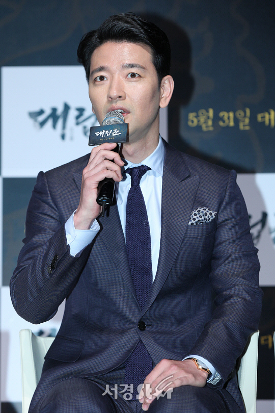 배우 배수빈이 25일 압구정 CGV에서 열린 영화 ‘대립군’ 제작보고회에 참석했다.