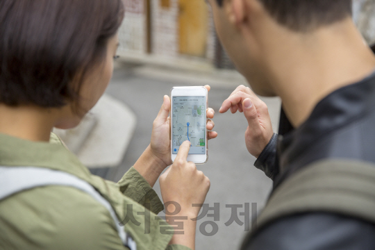 국내 대표 숙박앱들이 불만족 후기를 비공개 처리해 공정위에 적발됐다. /이미지투데이