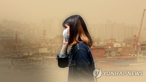 서울시는 ‘초미세먼지 배출원 인벤토리 구축 및 상세모니터링 연구’를 토대로 중국 등 외국에서 들어오는 미세먼지(PM-2.5)가 늘었다고 밝혔다./연합뉴스