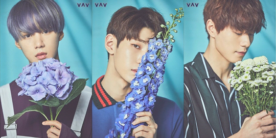 그룹 VAV 에이노·로우·제이콥, 신곡 'Flower' 2차 티저..'꽃을 든 남자'