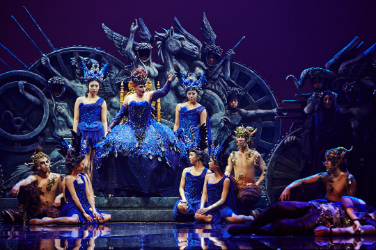 오페라 ‘오를란도 핀토 파쵸’...바로크적 환상으로 가득한 극장의 마법