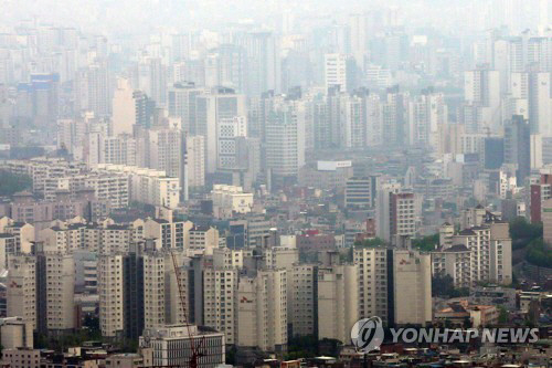 국토연구원은 ‘2016년도 주거실태조사’에 따르면 서울에서 생애 첫 집을 구하는 데 걸린 기간은 평균 8년이 걸렸다./출처=연합뉴스