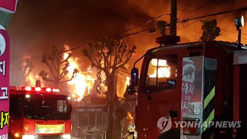 의정부 화재, 공사상가 밀집지역서 큰불…인명피해 없어