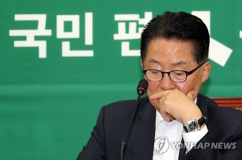 국민의당 박지원 대표 사퇴 표명...‘상왕’ 오명 벗나