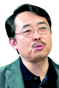 권홍우 논설위원 겸 선임기자