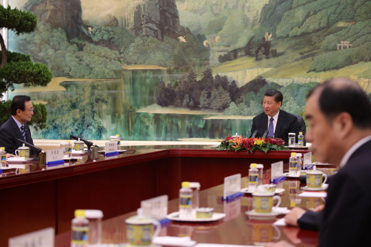 시진핑, 이해찬 특사 회담 자리배치 외교적 결례 논란