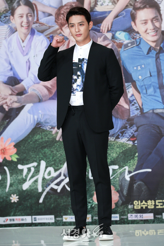 배우 도지한이 26일 오후 서울 영등포구 타임스퀘어 아모리스홀에서 열린 KBS1TV 일일드라마 ‘무궁화 꽃이 피었습니다’ 제작발표회에 참석해 포즈를 취하고 있다.