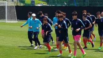 신태용 감독이 이끄는 U-20 월드컵 축구 대표팀이 27일 수원월드컵경기장 보조구장에서 한 시간 동안 회복훈련을 하고 있다./수원=연합뉴스