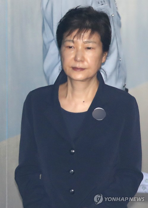 박근혜측, 이재용 재판기록 검토 연기 요청