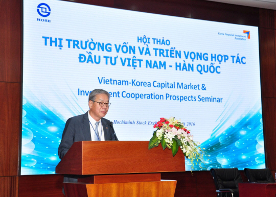 베트남 금융당국 관계자와의 면담 차 베트남을 방문한 황영기 금융투자협회 회장.