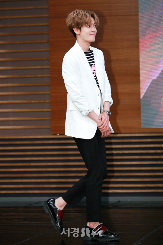 틴탑 니엘이 5일 오후 서울 마포구 상암 MBC 신사옥 골든마우스홀에서 열린 MBC 버라이어티 프로그램 ‘오지의 마법사’ 제작발표회에 참석해 포즈를 취하고 있다.