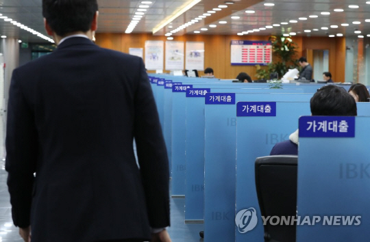 한국 가계부채 증가 속도 세계 3위…가계부채 증가속도 세계적으로도 기록적 수준