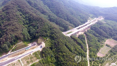 ‘동서고속도로’ 오는 30일 개통, 서울-양양 구간 40분 가량 앞당겨 질 듯…인제터널 길이만 11km