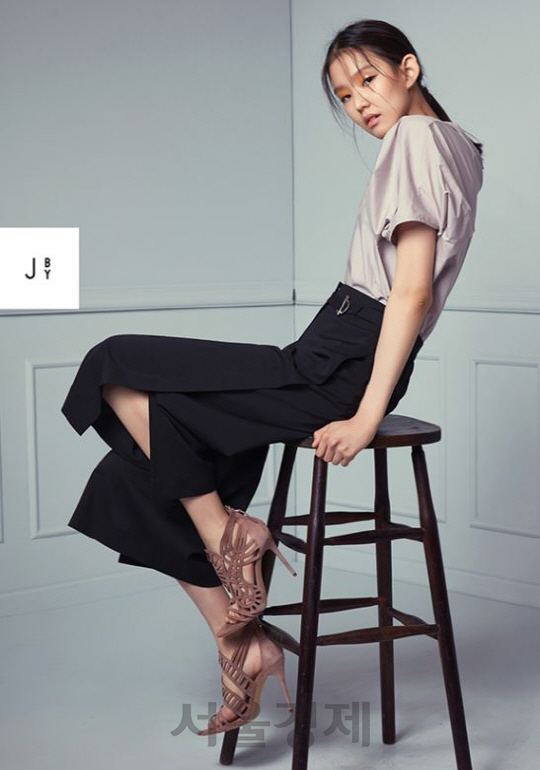 현대홈쇼핑 단독 패션 브랜드 ‘J BY’ 제품. /사진제공=현대홈쇼핑