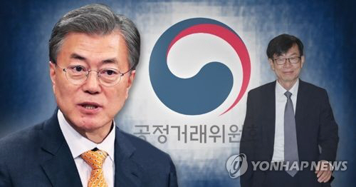 문재인 대통령(왼쪽)과 김상조 공정거래위원장 후보/연합뉴스