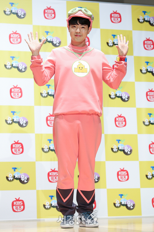 방송인 지지맨(김주희)이 15일 오후 서울 영등포구 KBS 아트홀에서 열린 KBS2 ‘TV 유치원’ 개편 기자간담회에 참석해 포즈를 취하고 있다.