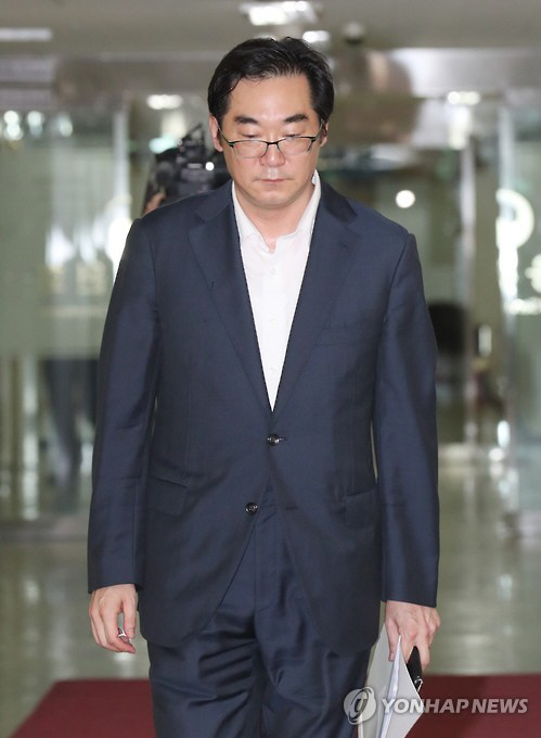 ‘민중은 개·돼지 발언’ 나향욱, 언론사 상대 소송서 1심 패소