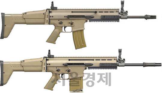 벨기에 FN사의 SCAR 소총. 5.56㎜와 7.62㎜ 소총으로 호환이 가능하며 견고한 신축식 개머리판이 특징이다.