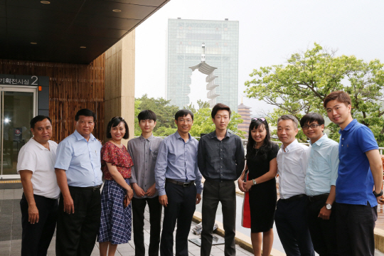 경북의 선진농업기술을 배우기 위해 한국을 찾은 호찌민시 공무원들이 지난 1일 경주엑스포공원을 방문했다.