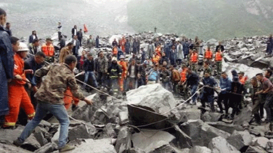 中 쓰촨성 덮친 대형 산사태…140명 넘게 매몰