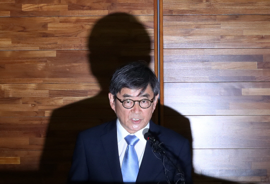 안경환측 “아들 ‘성폭력범’ 의혹 제기 한국당 의원들 고소”
