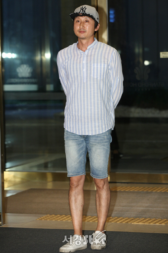 김영웅이 3일 오후 서울 마포구 한 호텔에서 열린 MBC 수목드라마 ‘군주 - 가면의 주인’ 종방연에 참석해 포즈를 취하고 있다.