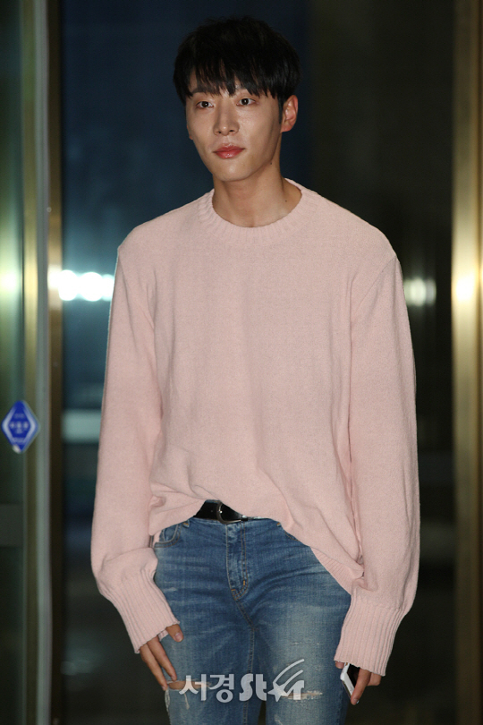 신현수가 3일 오후 서울 마포구 한 호텔에서 열린 MBC 수목드라마 ‘군주 - 가면의 주인’ 종방연에 참석해 포즈를 취하고 있다.
