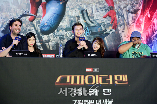 [포토톡] 한국 찾은 '스파이더맨' 톰 홀랜드, 스윗-유쾌 넘나드는 이틀간의 모습