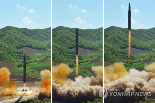 북한 ICBM 발사에 중국과 러시아, “정상 간 회동을 통해 해결해야”