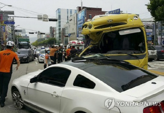 청주사고, 어린이집 버스 들이받아 2명 사망 “제동장치 작동하지 않아” 급발진?