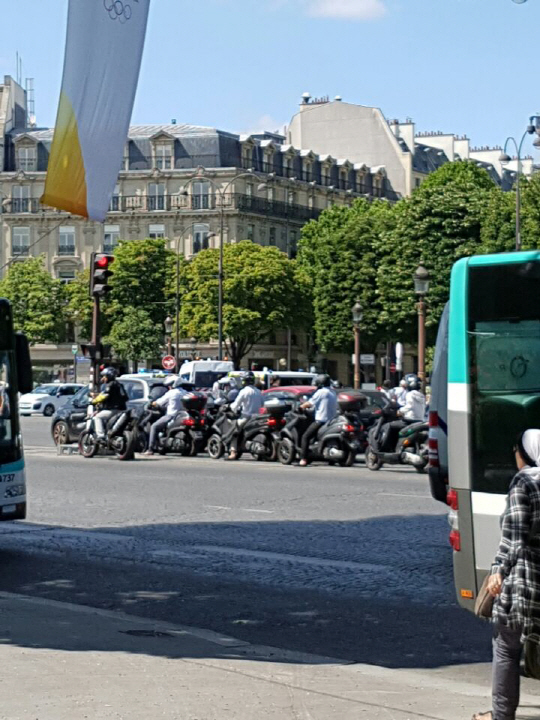 [두유바이크]<41회>프랑스 파리에서 바이크거리 구경하기