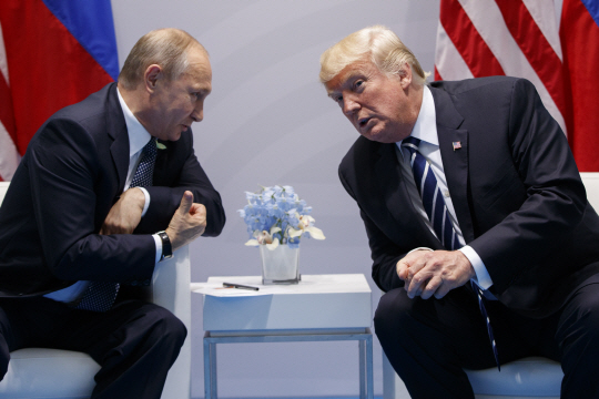 도널드 트럼프 미국 대통령과 블라디미르 푸틴(왼쪽) 러시아 대통령./AP연합뉴스